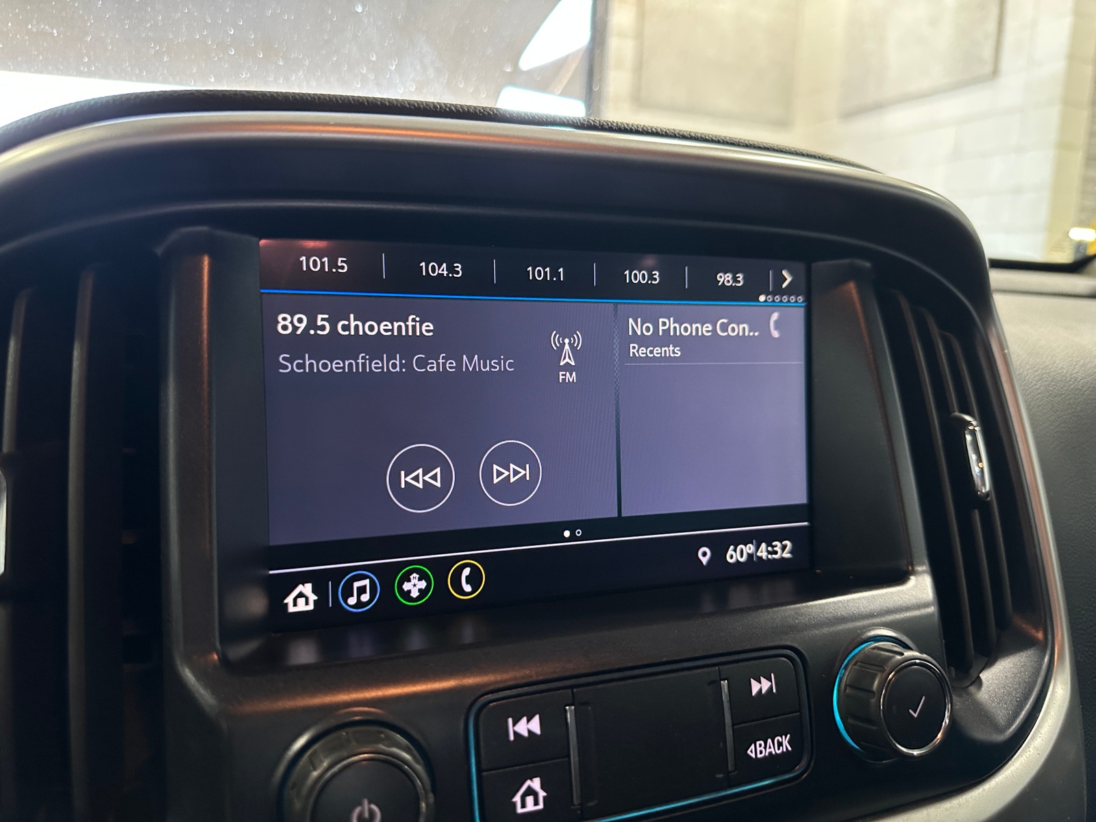 Thumbnail: 2021 Chevrolet Colorado - 4