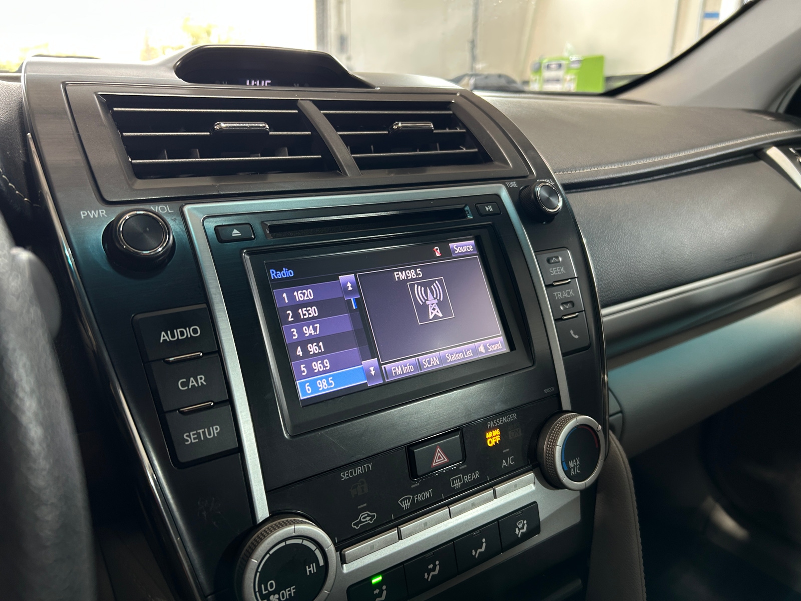 Thumbnail: 2014 Toyota Camry - 4