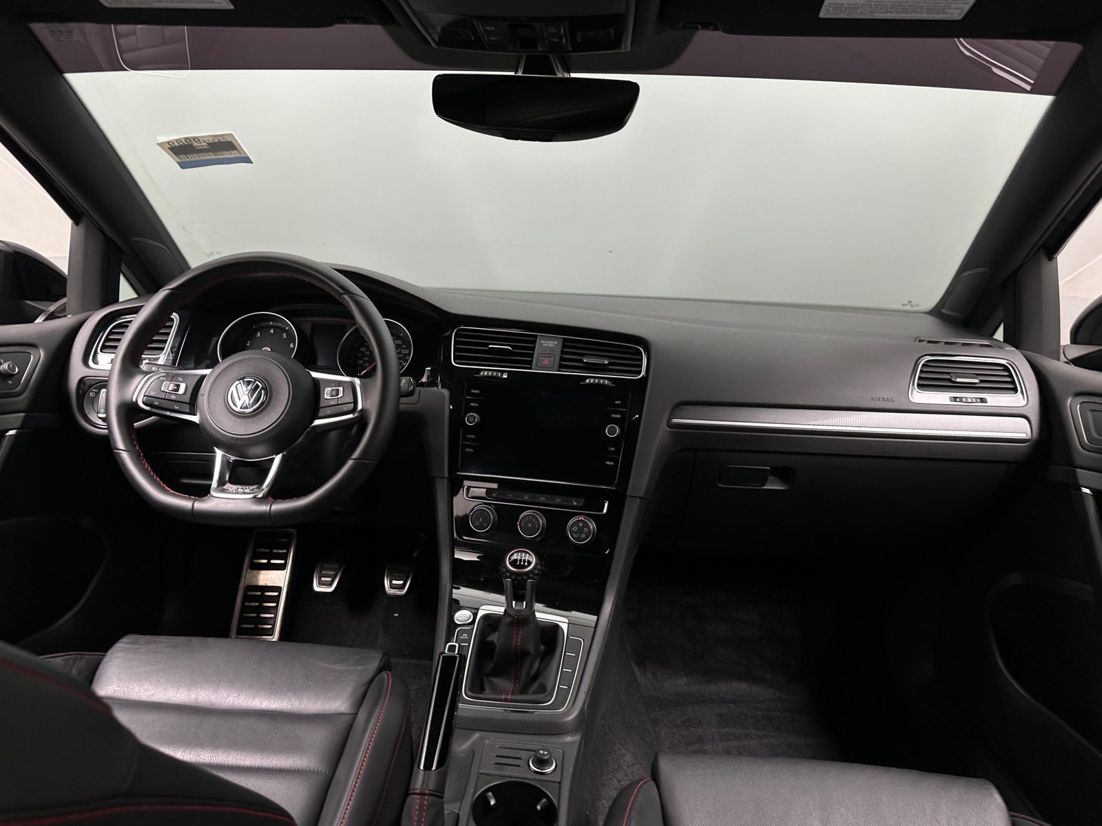 Thumbnail: 2020 Volkswagen Golf - 2