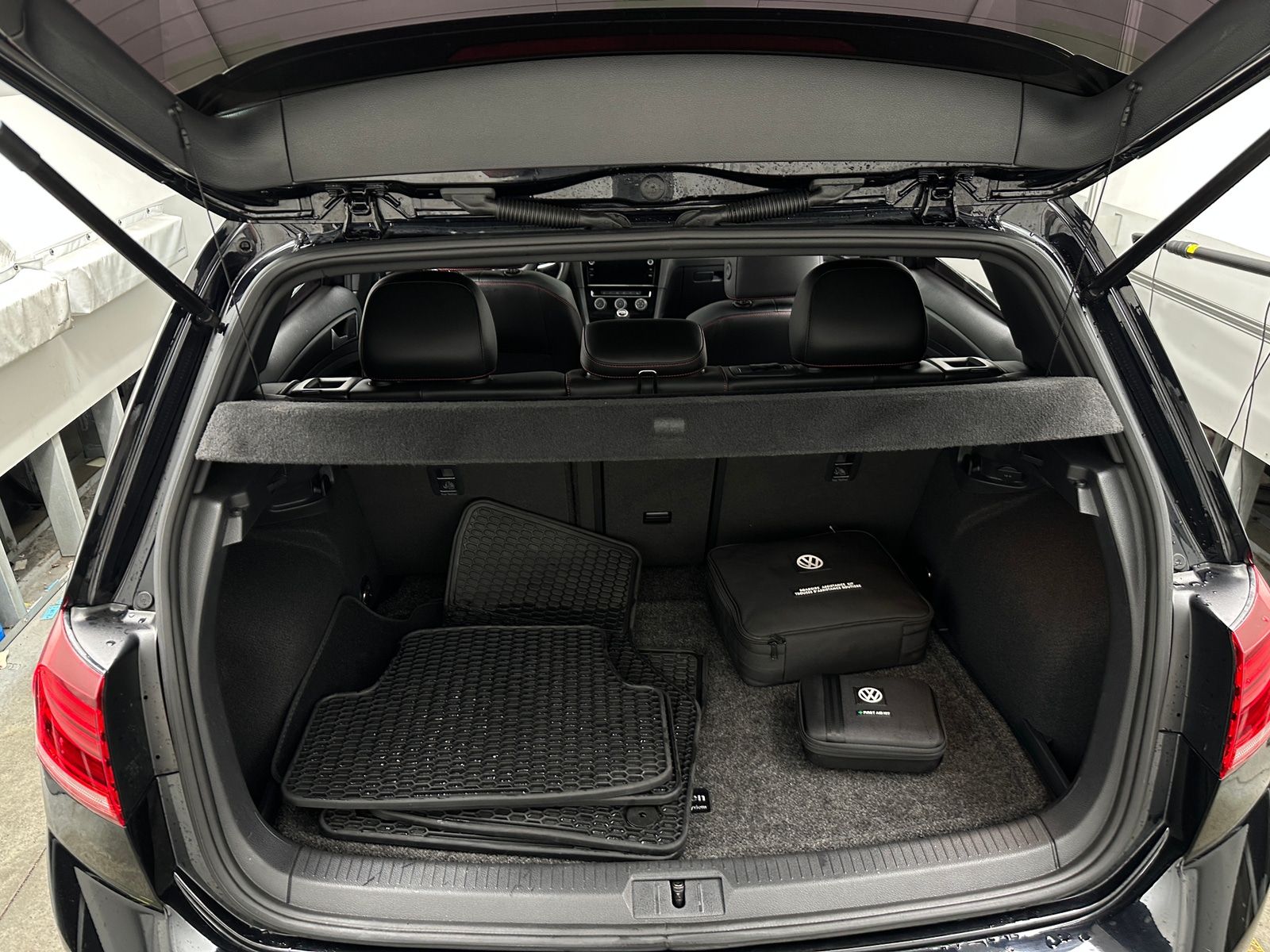 Thumbnail: 2020 Volkswagen Golf - 6