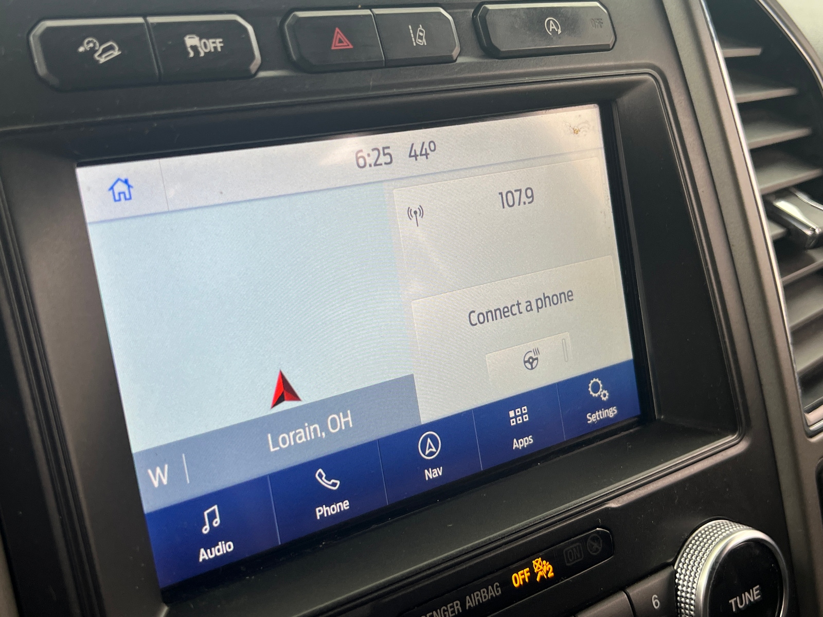 Thumbnail: 2020 Ford Expedition - 4