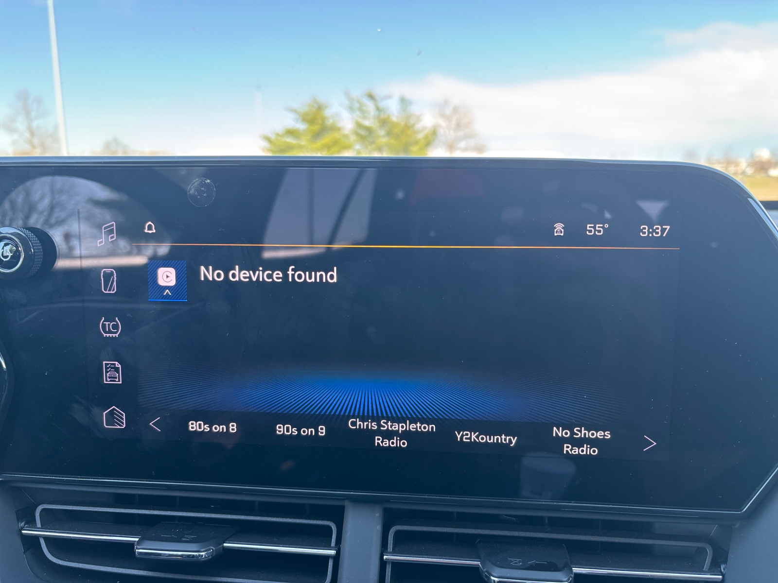 Thumbnail: 2025 Chevrolet Trax - 4