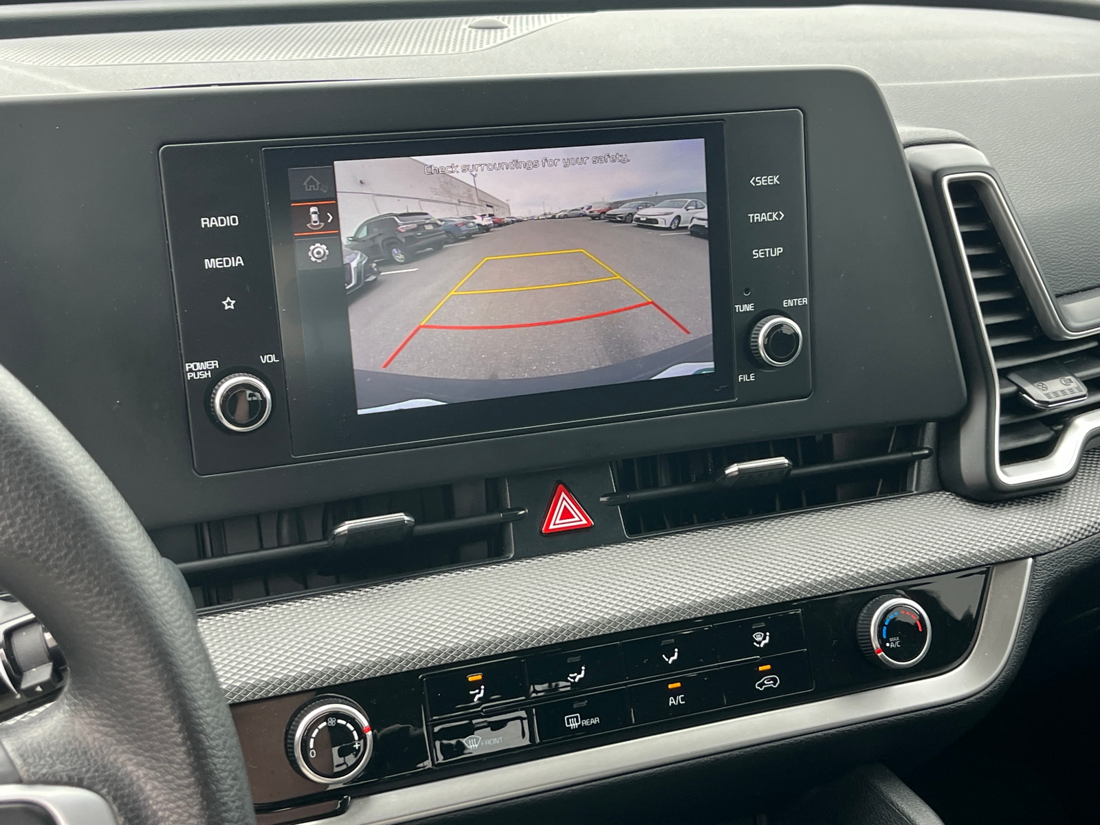 Thumbnail: 2025 Kia Sportage - 4