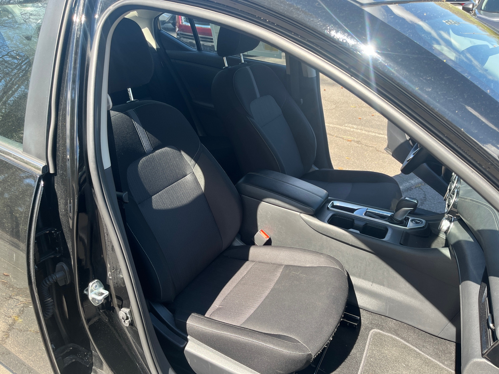 Thumbnail: 2025 Nissan Sentra - 2