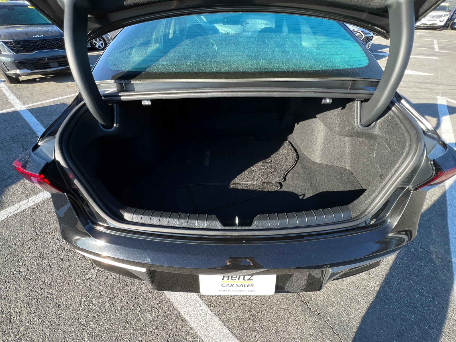 Thumbnail: 2025 Kia K5 - 6