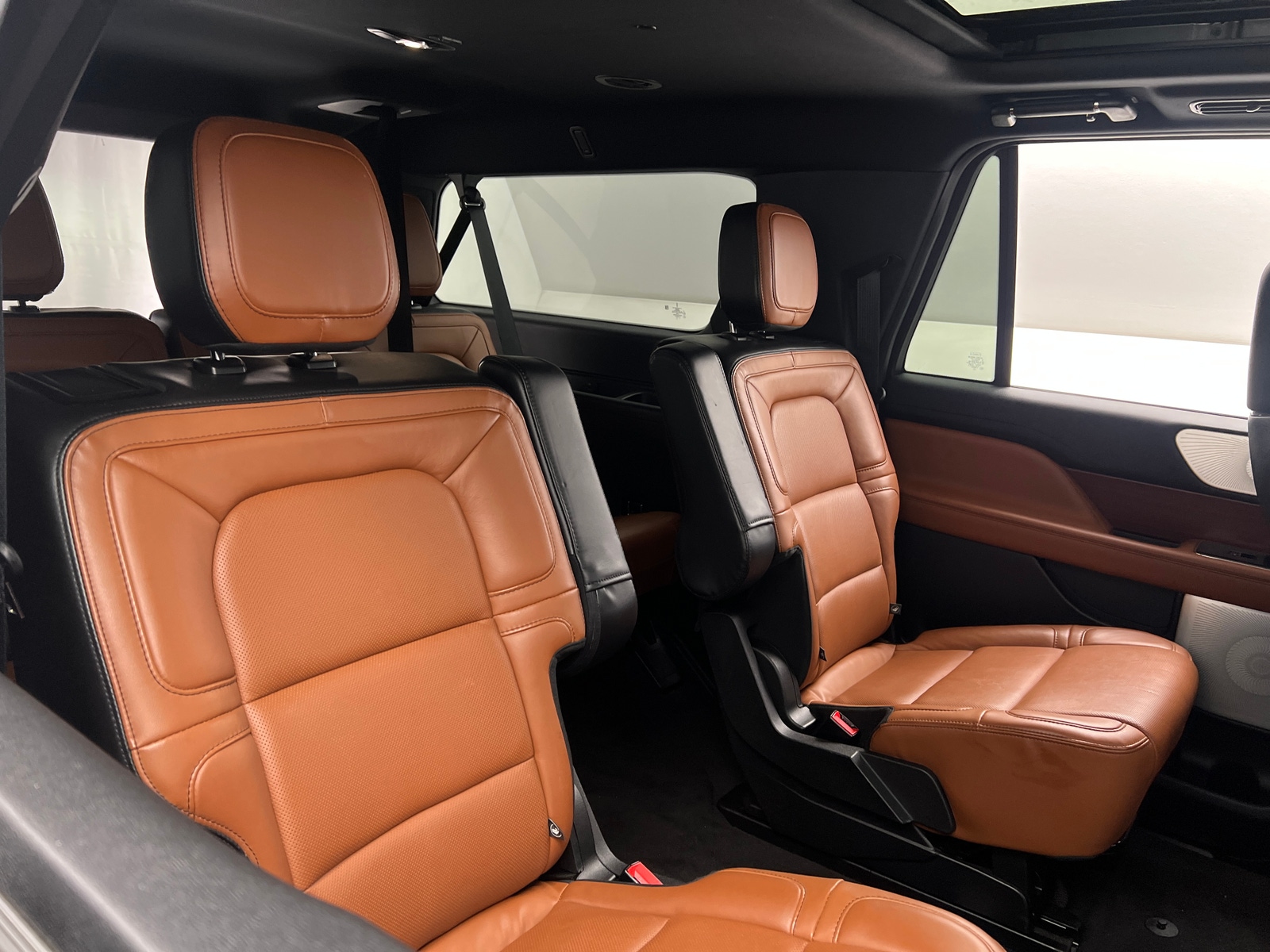 Thumbnail: 2021 Lincoln Navigator L - 5