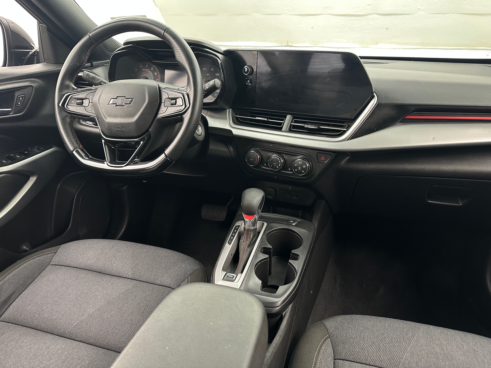 Thumbnail: 2025 Chevrolet Trax - 3