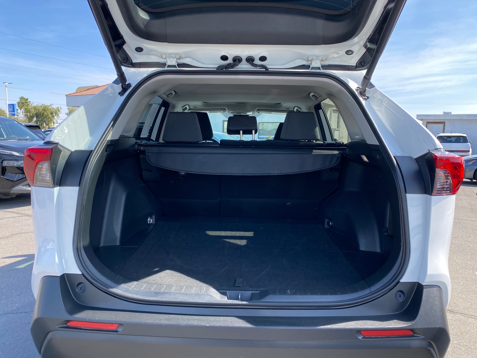 Thumbnail: 2025 Toyota RAV4 - 6