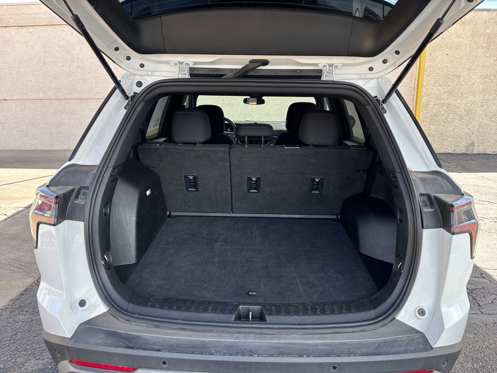 Thumbnail: 2025 Chevrolet Equinox - 6