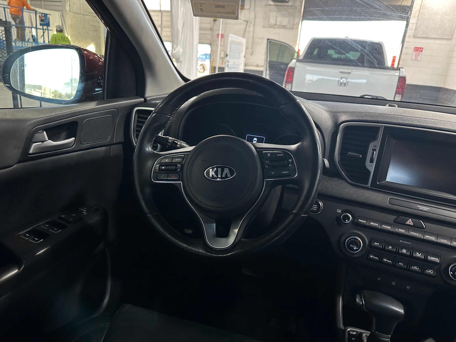 Thumbnail: 2017 Kia Sportage - 4