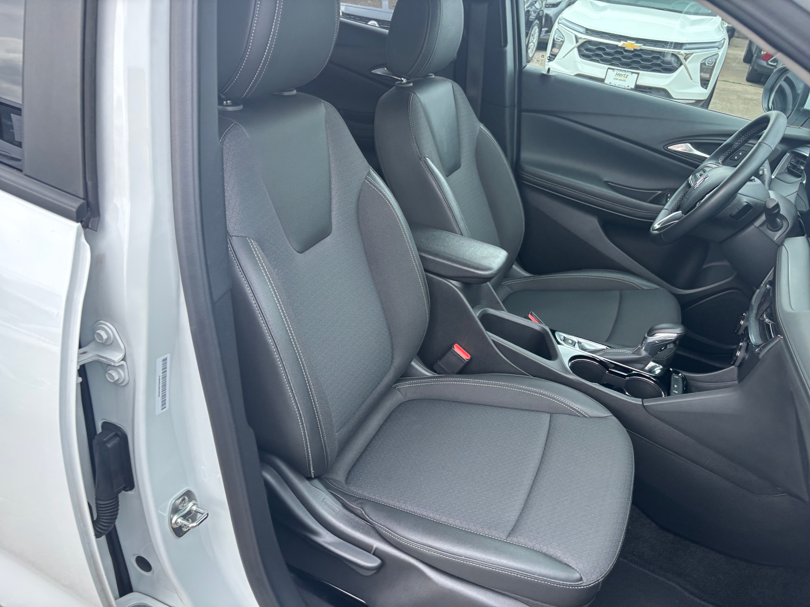 Thumbnail: 2025 Buick Encore GX - 2