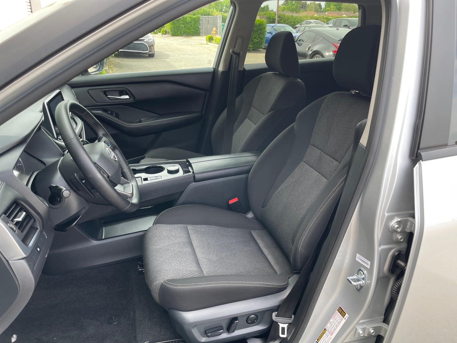 Thumbnail: 2025 Nissan Rogue - 2