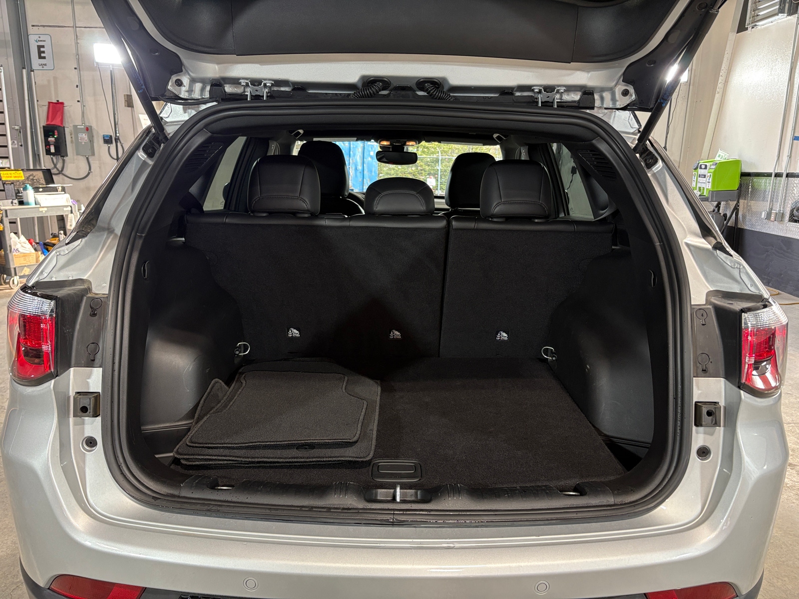 Thumbnail: 2025 Jeep Compass - 6