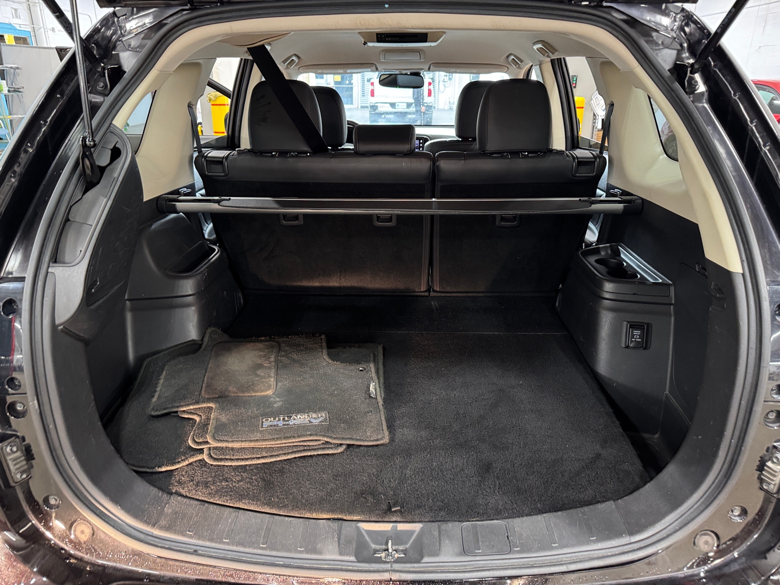 Thumbnail: 2018 Mitsubishi Outlander - 6