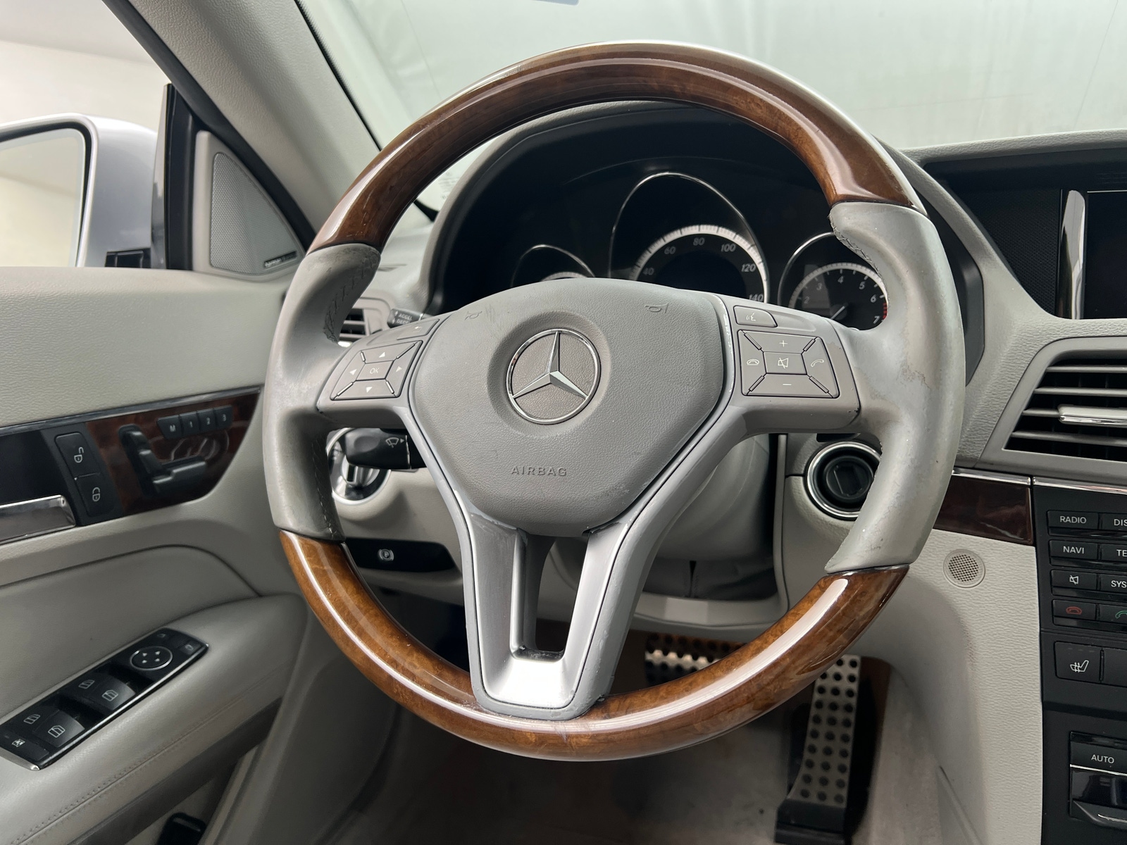 Thumbnail: 2013 Mercedes-Benz E-Class - 4
