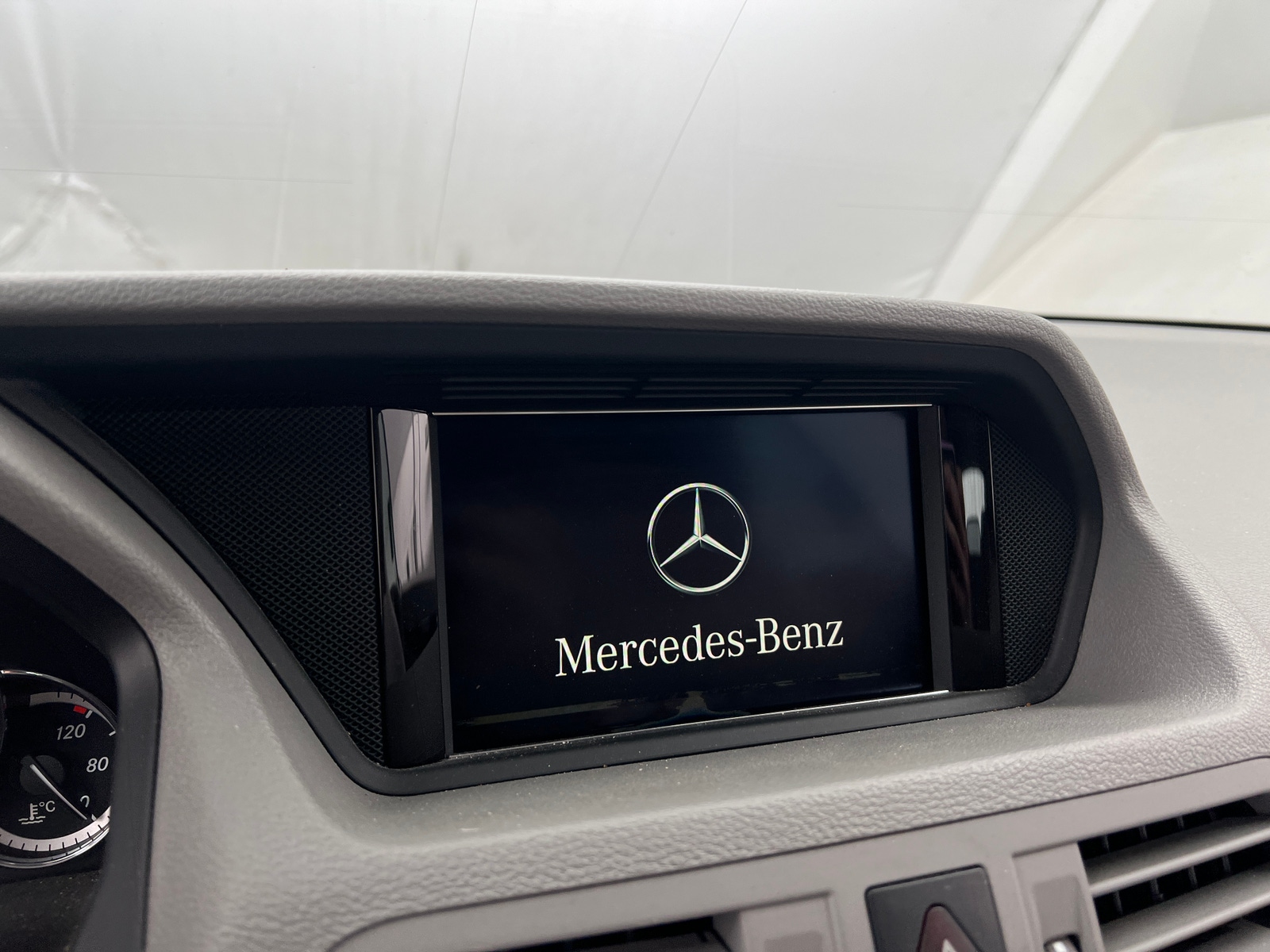 Thumbnail: 2013 Mercedes-Benz E-Class - 3