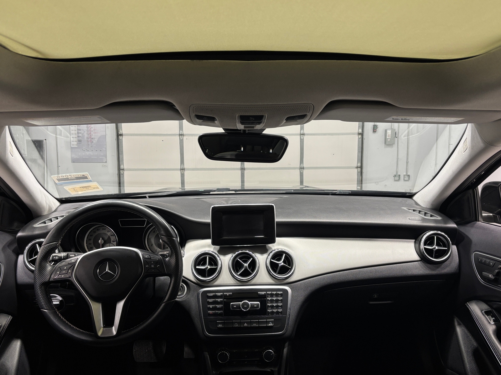 Thumbnail: 2015 Mercedes-Benz GLA - 2