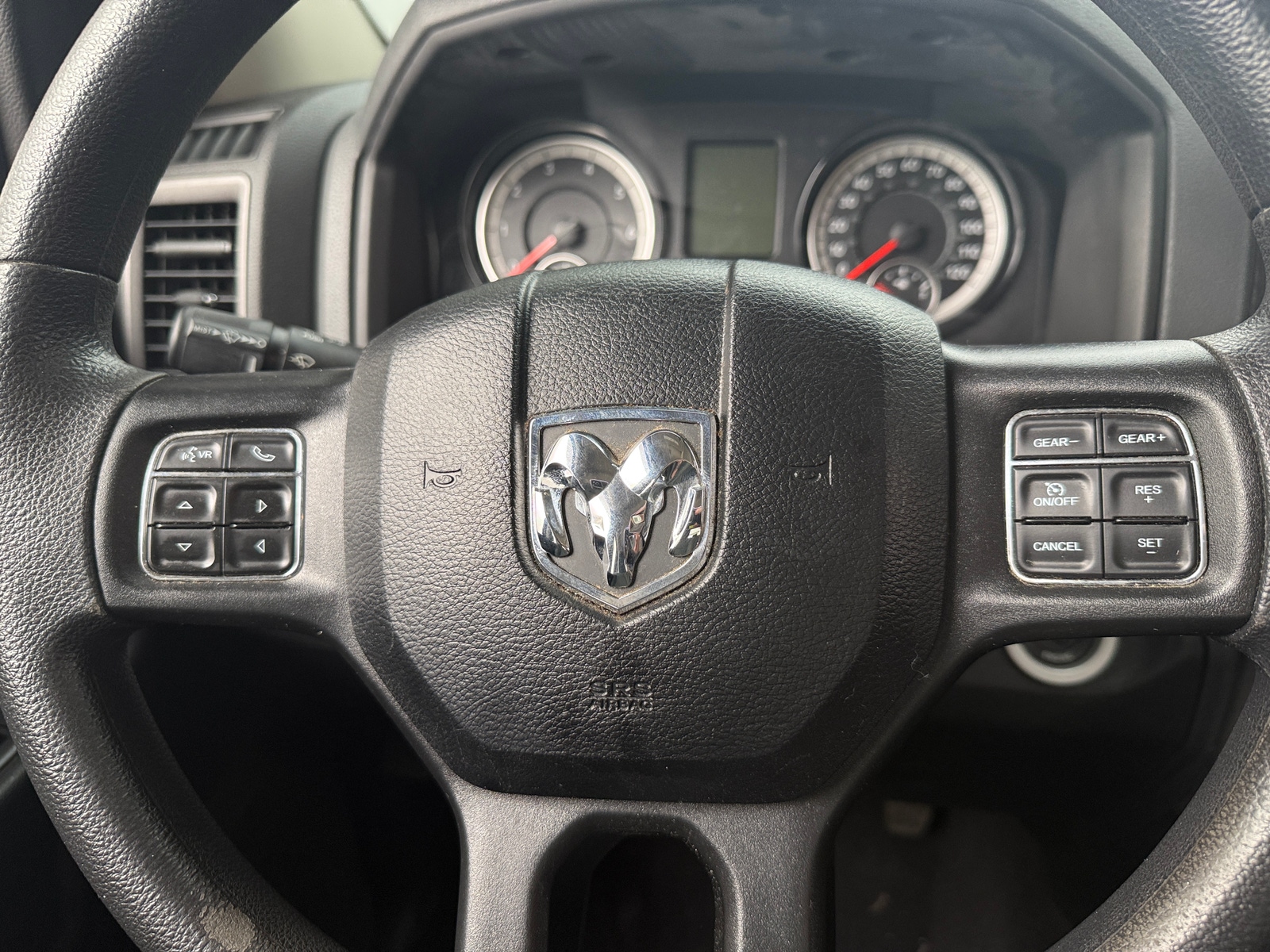 Thumbnail: 2019 RAM 1500 Classic - 4