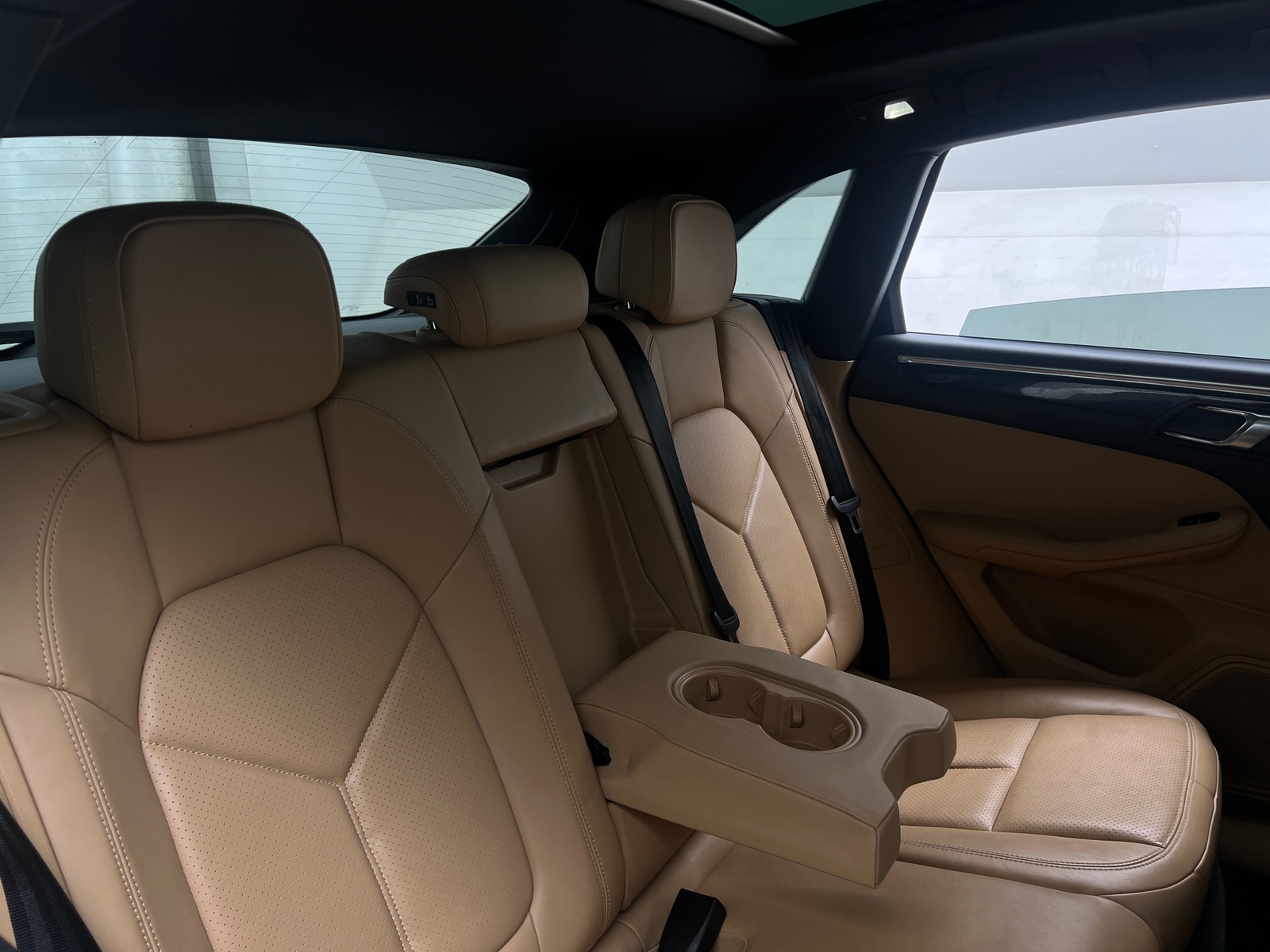 Thumbnail: 2017 Porsche Macan - 5