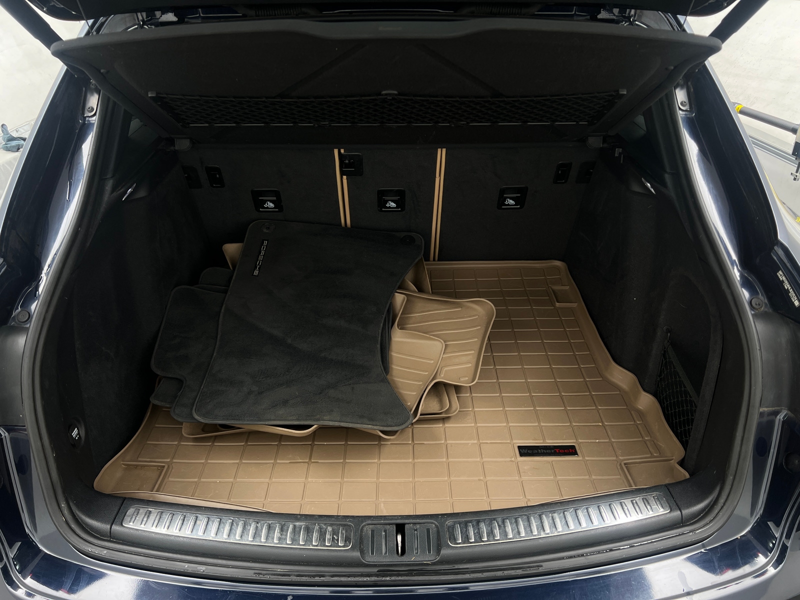 Thumbnail: 2017 Porsche Macan - 6