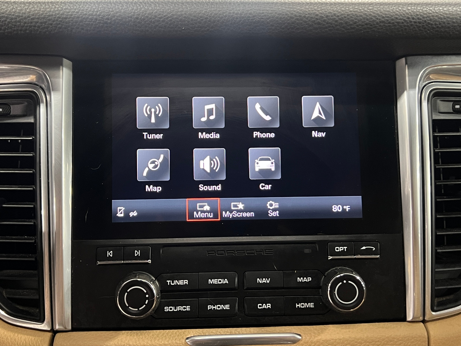 Thumbnail: 2017 Porsche Macan - 3