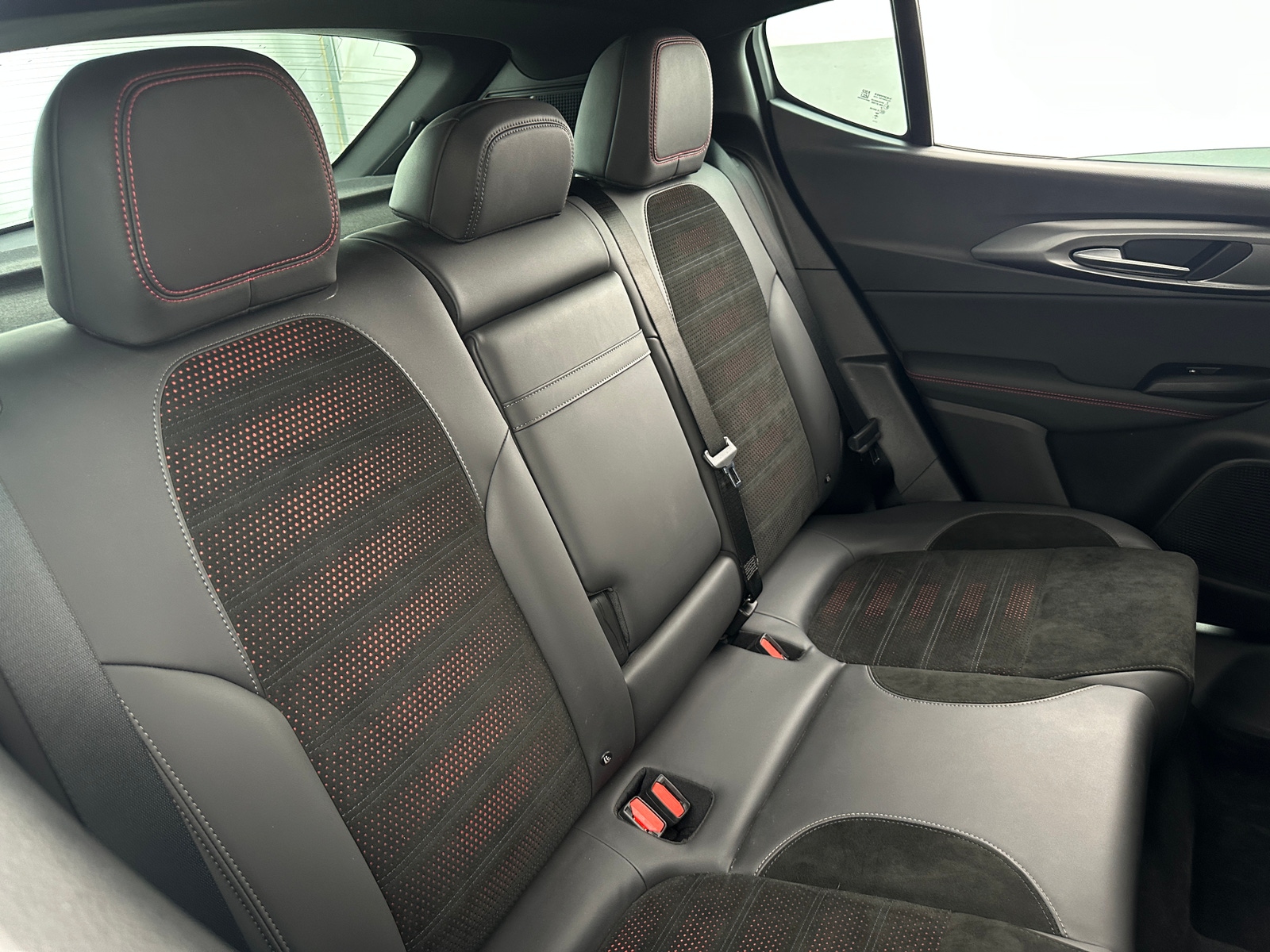 Thumbnail: 2023 Dodge Hornet - 6