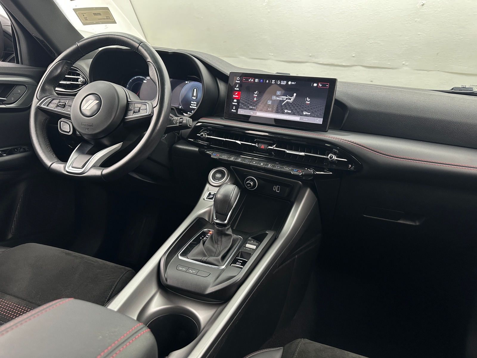 Thumbnail: 2023 Dodge Hornet - 3