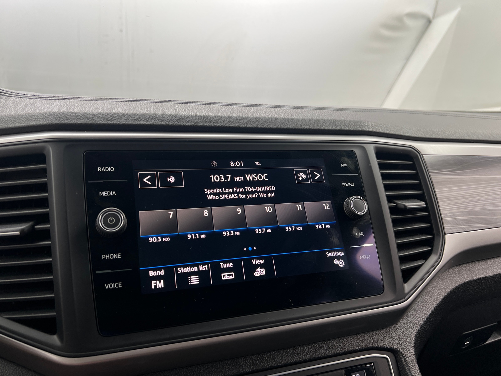 Thumbnail: 2020 Volkswagen Atlas - 3