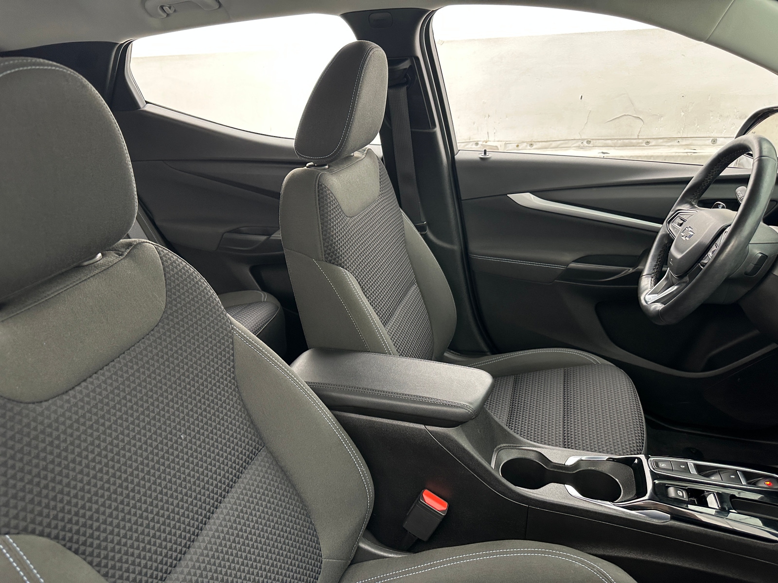 Thumbnail: 2022 Chevrolet Bolt EUV - 2