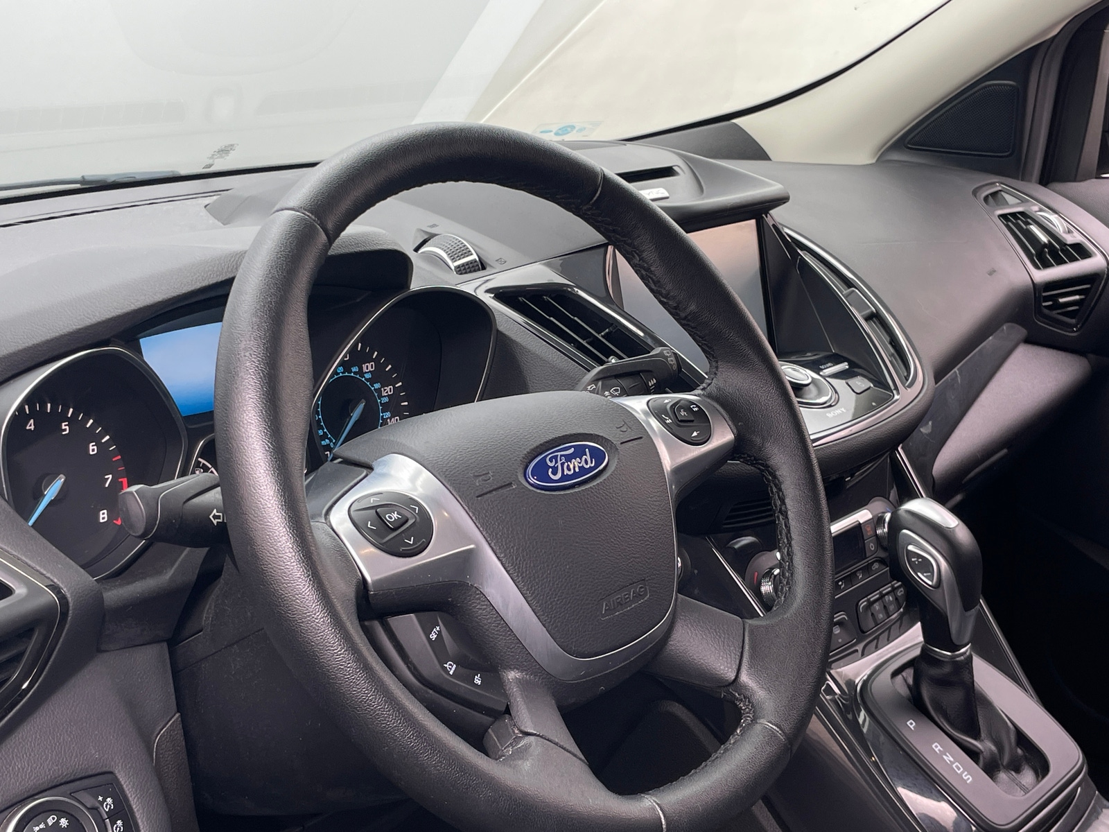 Thumbnail: 2015 Ford Escape - 4