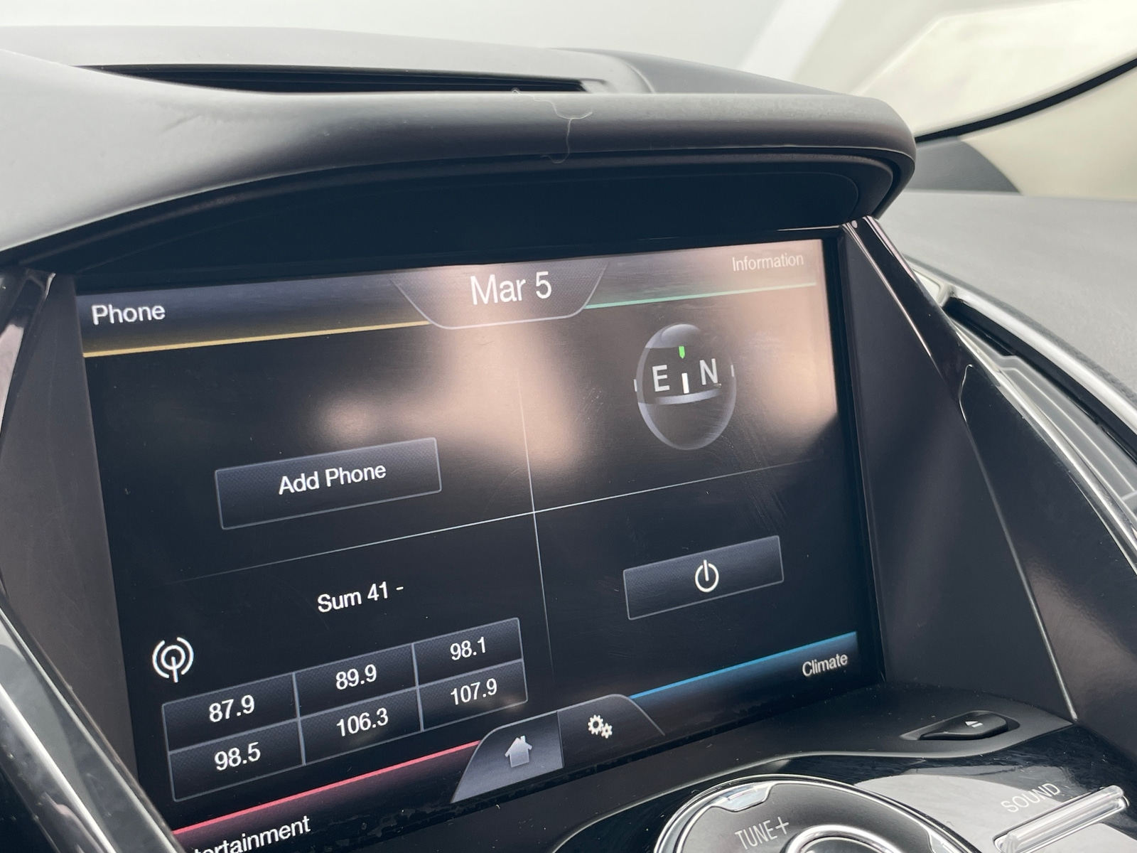 Thumbnail: 2015 Ford Escape - 3