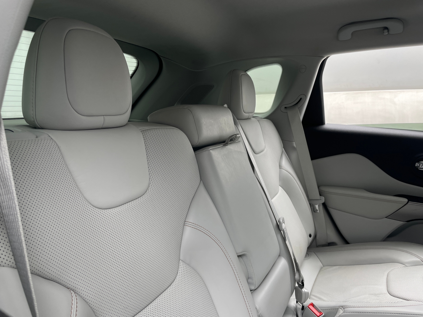 Thumbnail: 2019 Jeep Cherokee - 5