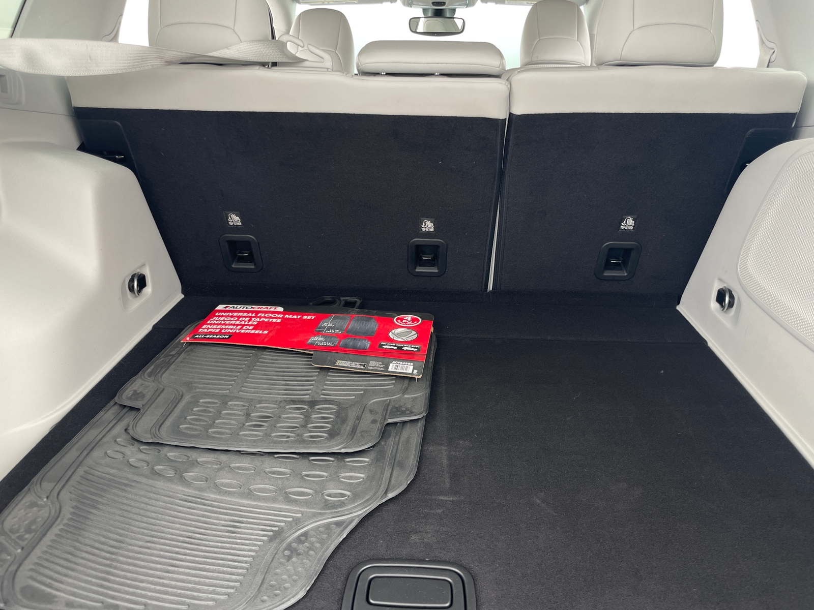 Thumbnail: 2019 Jeep Cherokee - 6