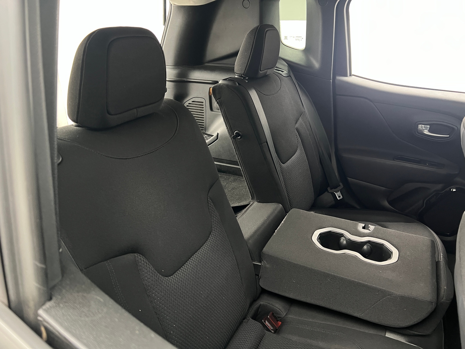 Thumbnail: 2018 Jeep Renegade - 6