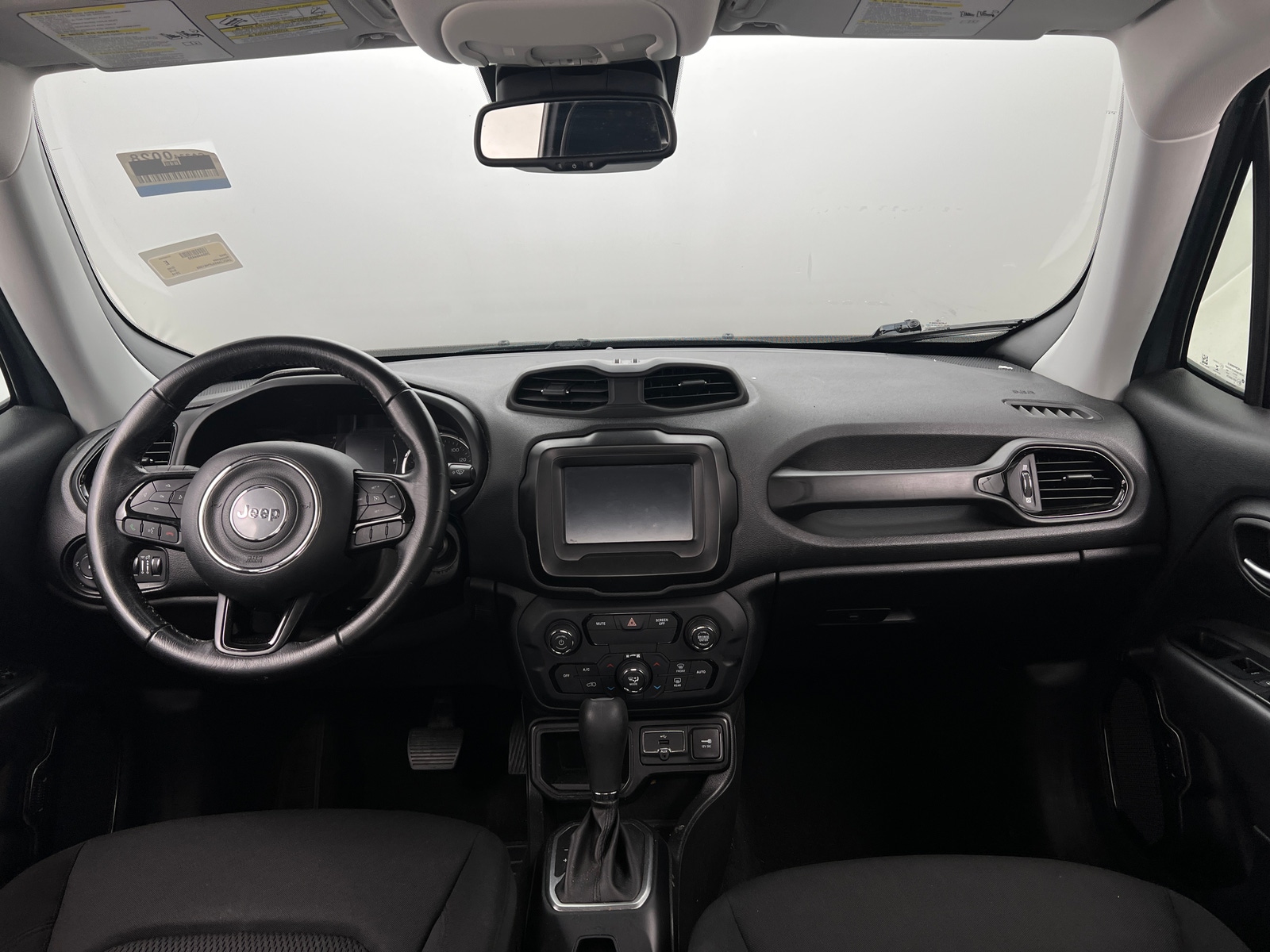 Thumbnail: 2018 Jeep Renegade - 3