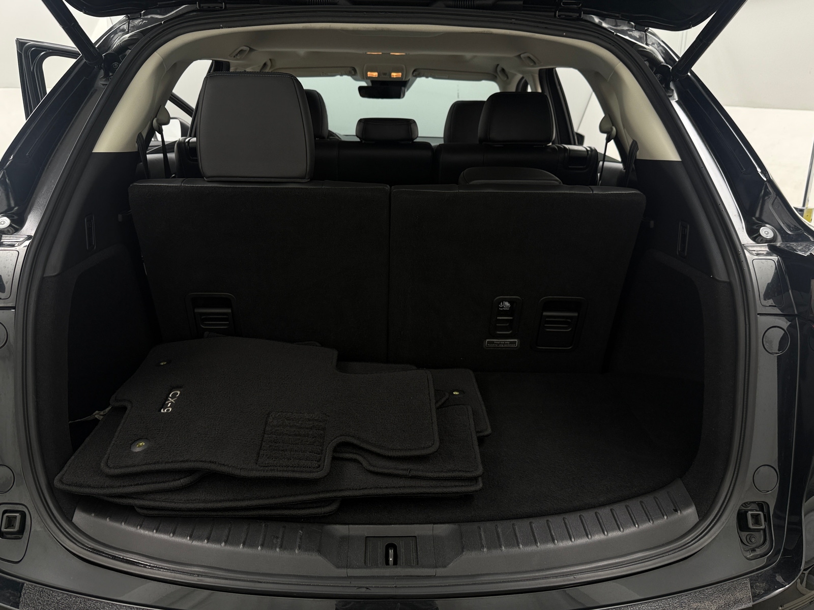 Thumbnail: 2023 Mazda CX-9 - 6