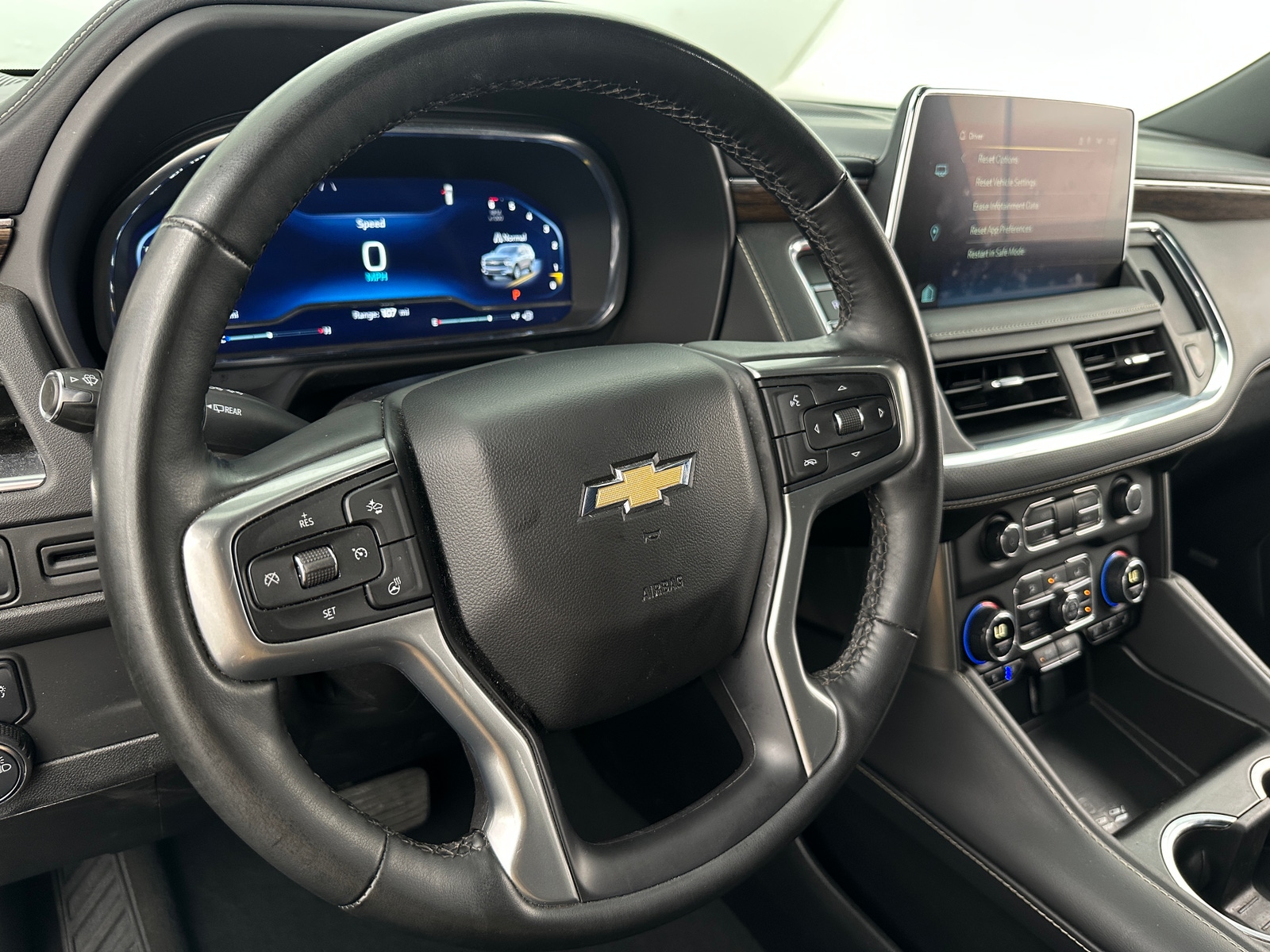 Thumbnail: 2024 Chevrolet Suburban - 4