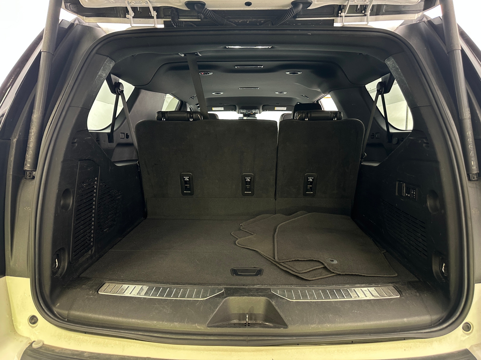 Thumbnail: 2024 Chevrolet Suburban - 6