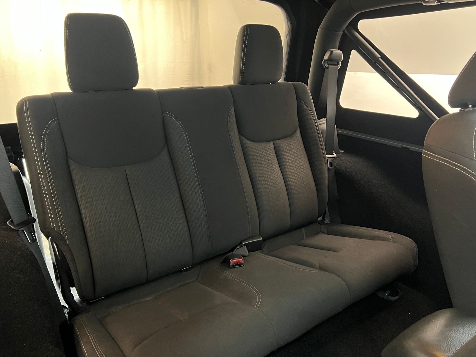 Thumbnail: 2015 Jeep Wrangler - 6