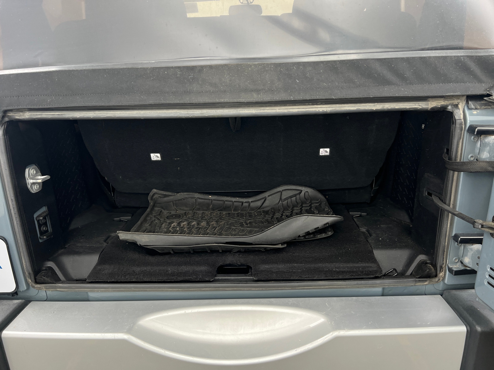 Thumbnail: 2015 Jeep Wrangler - 7