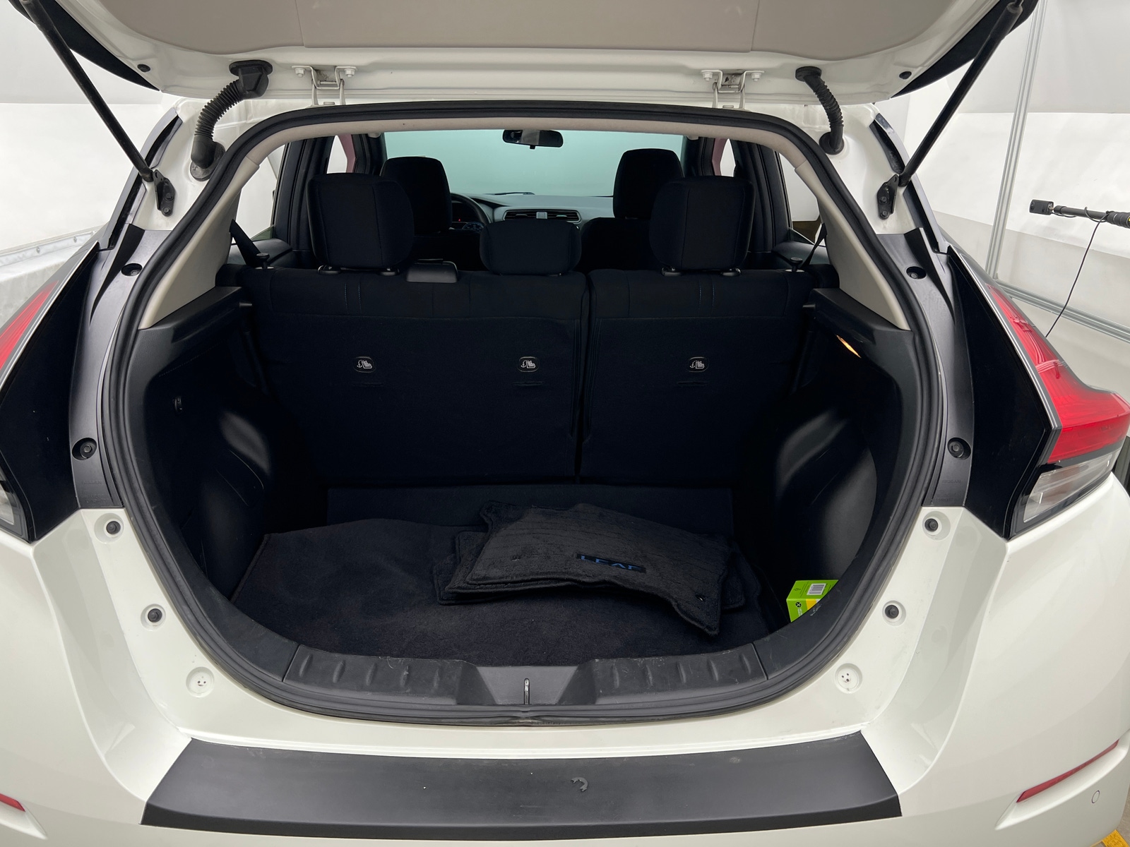 Thumbnail: 2022 Nissan Leaf - 7