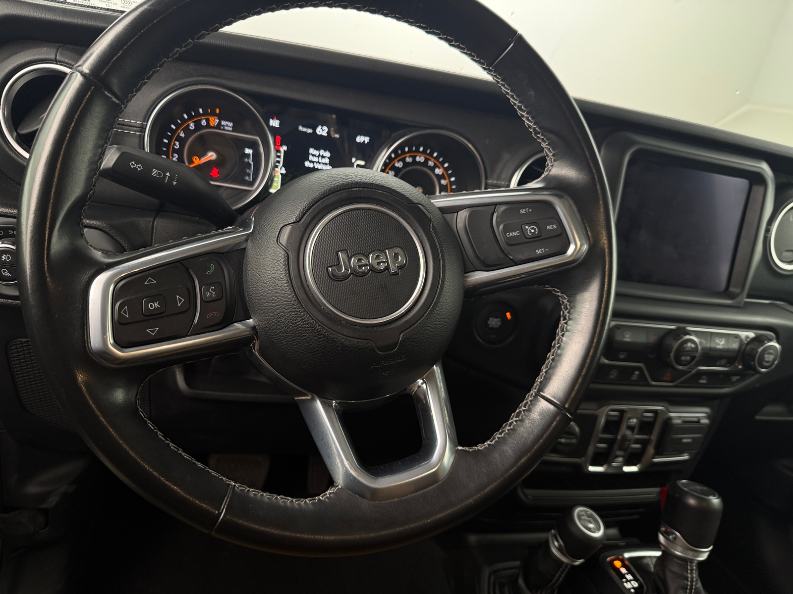 Thumbnail: 2022 Jeep Gladiator - 5