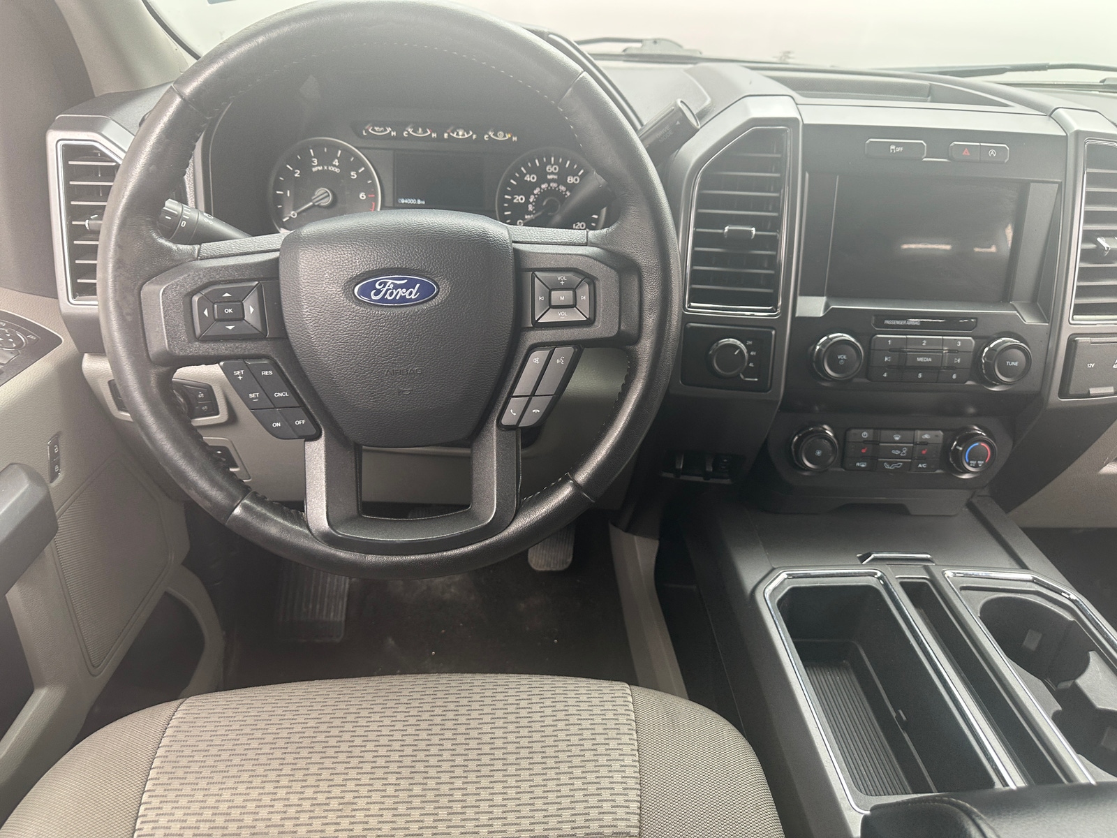 Thumbnail: 2019 Ford Econoline - 5