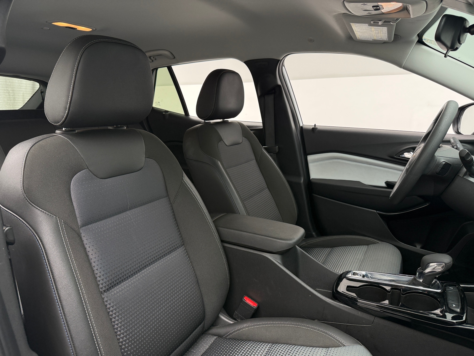 Thumbnail: 2025 Chevrolet Trax - 2