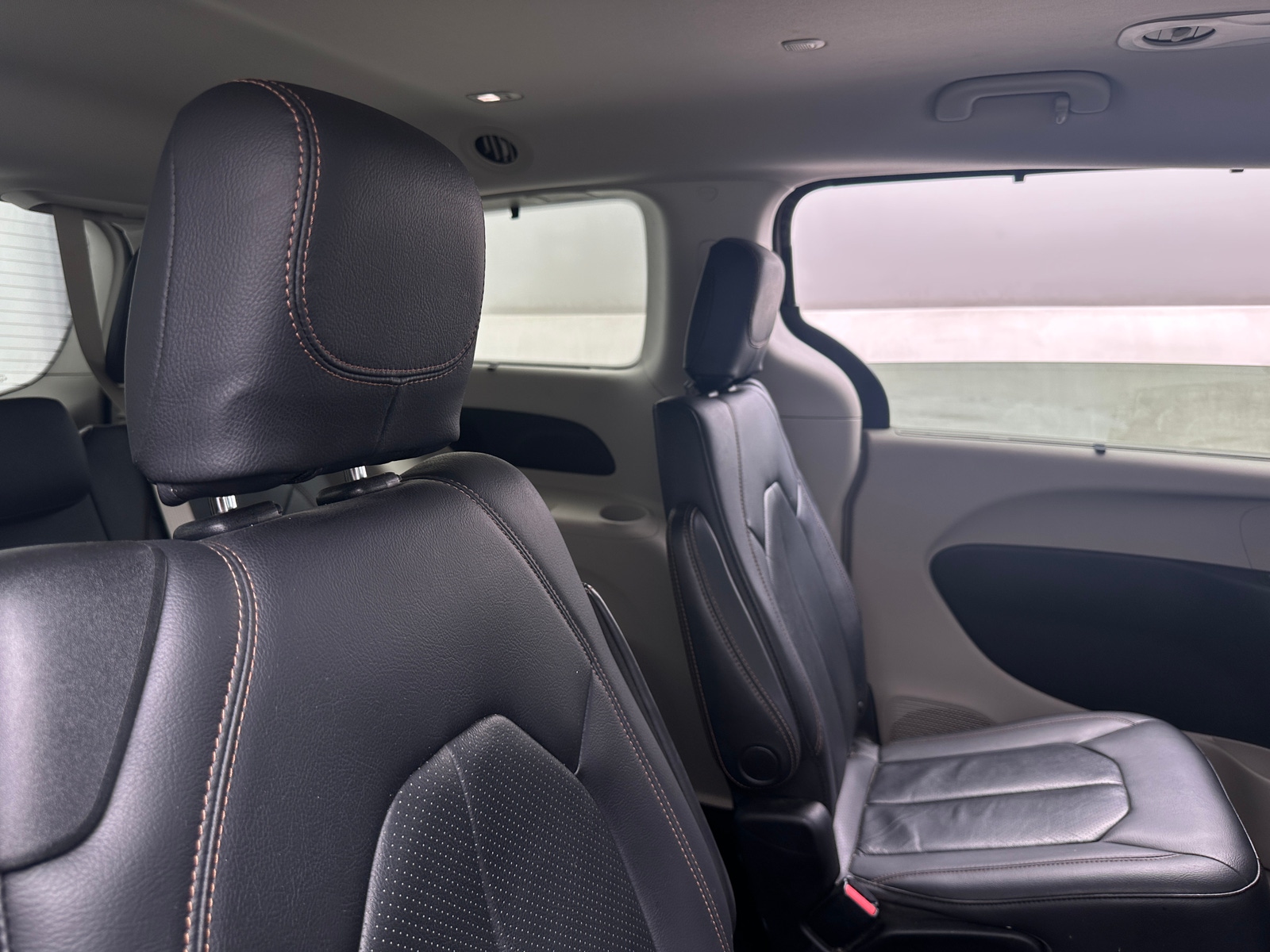 Thumbnail: 2018 Chrysler Pacifica - 5