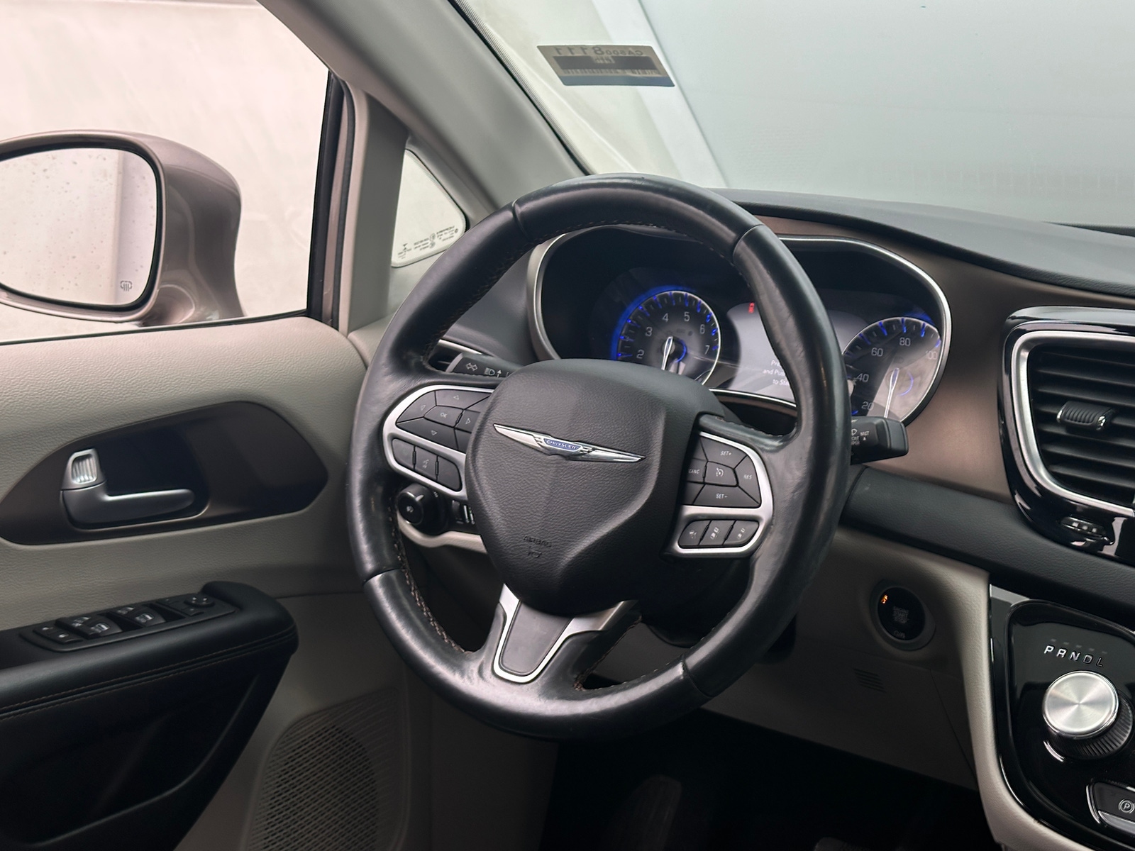 Thumbnail: 2018 Chrysler Pacifica - 4