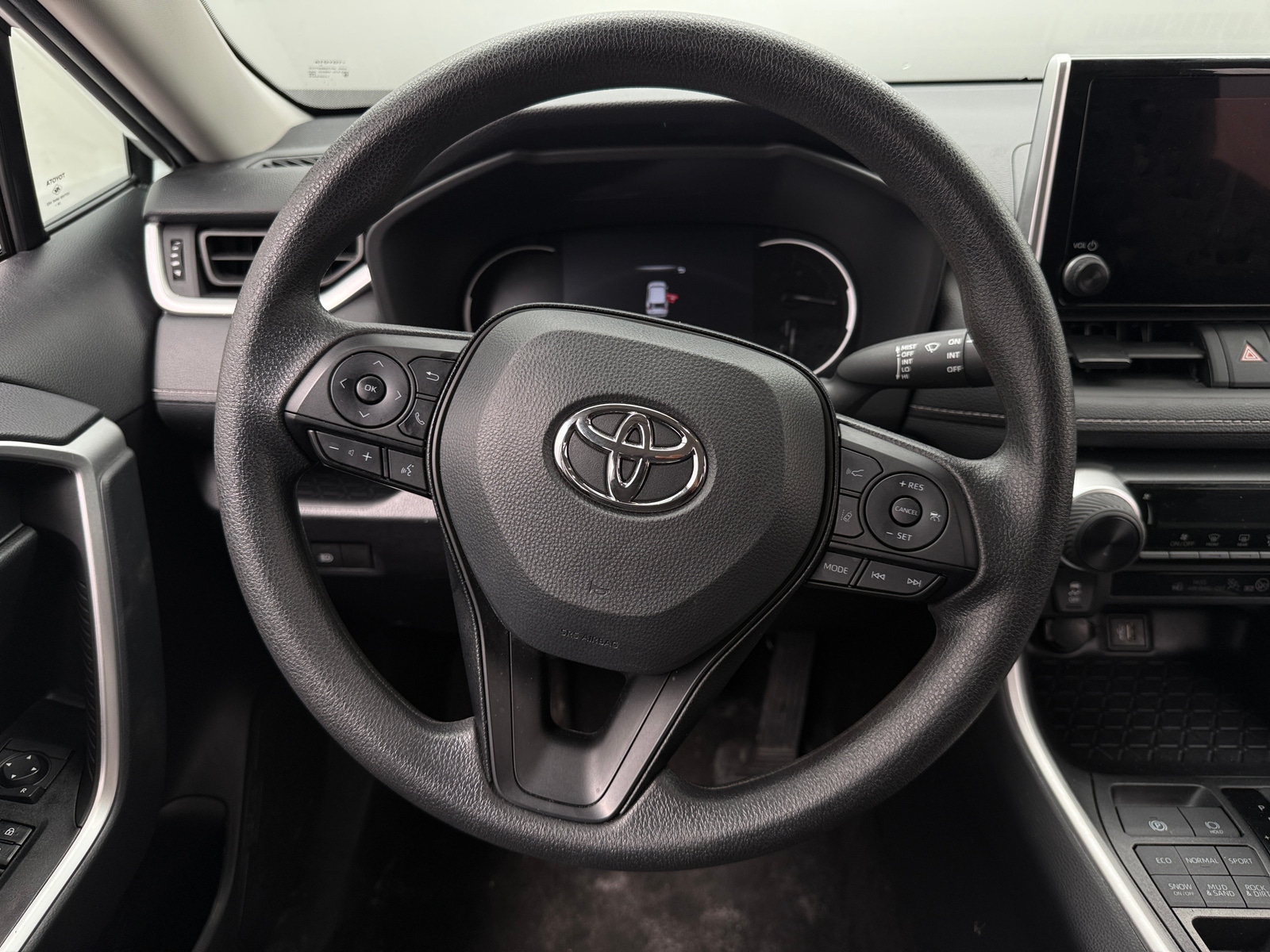 Thumbnail: 2025 Toyota RAV4 - 5