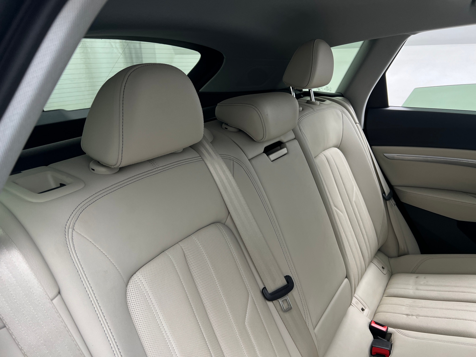 Thumbnail: 2022 Audi e-tron - 5