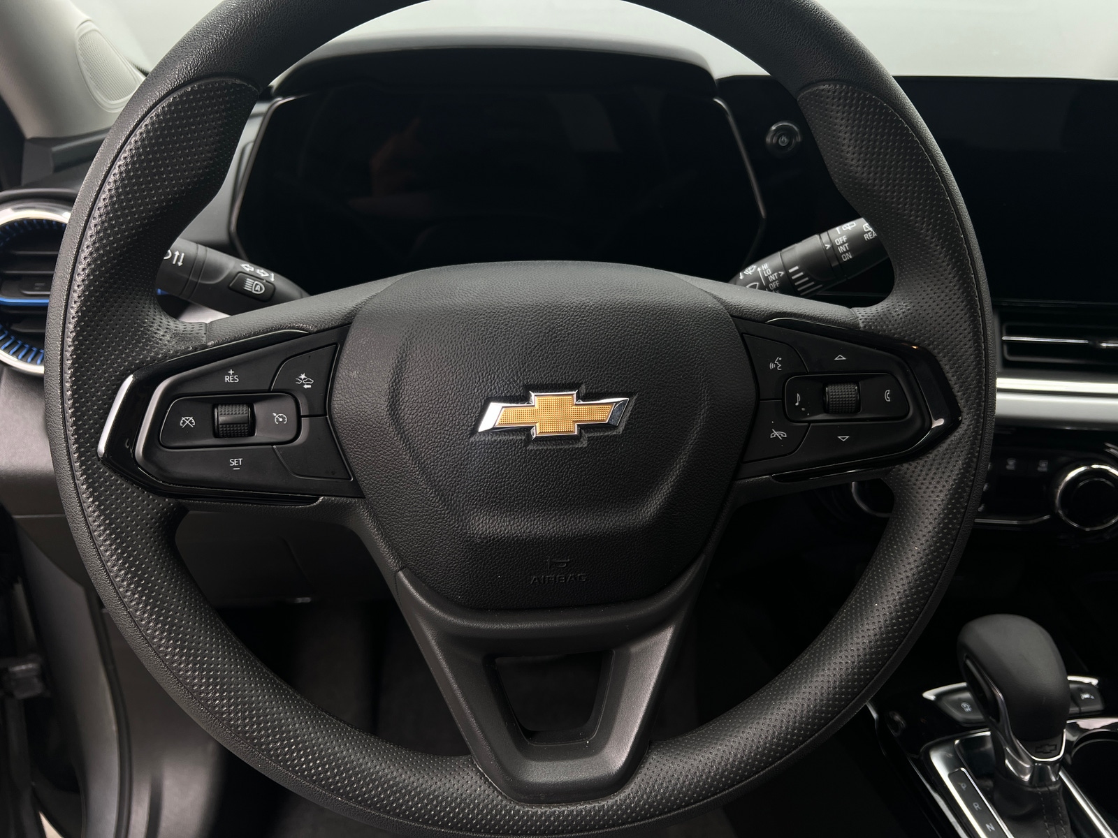 Thumbnail: 2025 Chevrolet Trax - 5