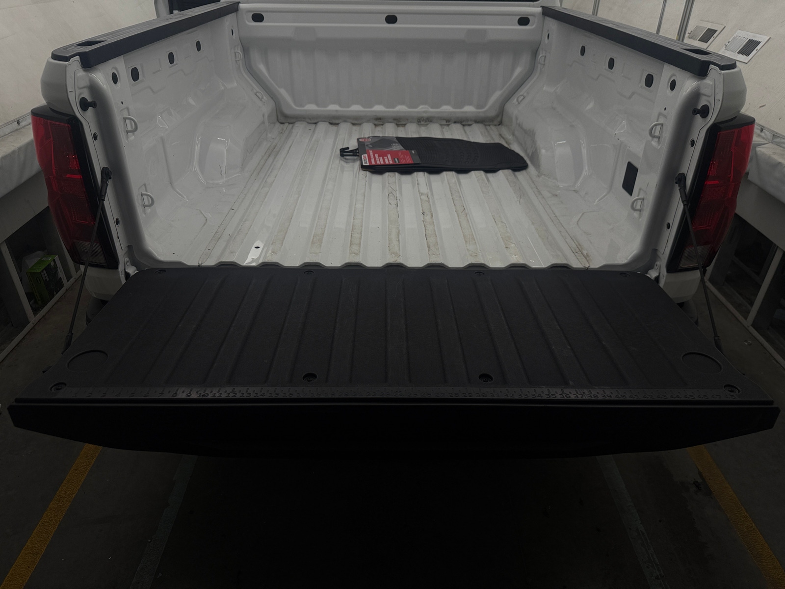 Thumbnail: 2023 Chevrolet Colorado - 7